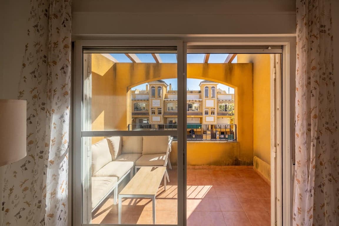 2 bedroom Apartment for sale in Daya Nueva with pool - € 135,000 (Ref: 9691465)