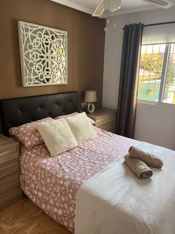 2 bedroom Apartment for sale in Torrevieja with pool garage - € 148,500 (Ref: 9691662)