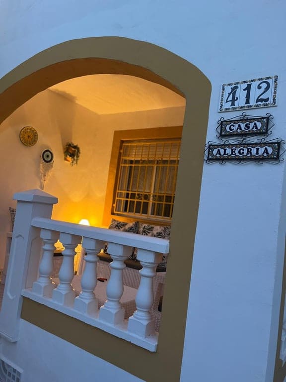 2 bedroom Apartment for sale in Torrevieja with pool garage - € 148,500 (Ref: 9691662)