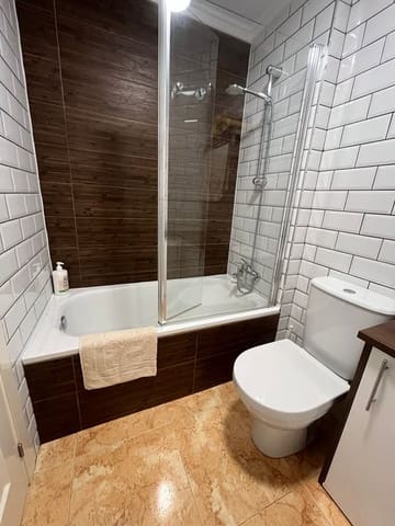 2 bedroom Apartment for sale in Torrevieja with pool garage - € 148,500 (Ref: 9691662)