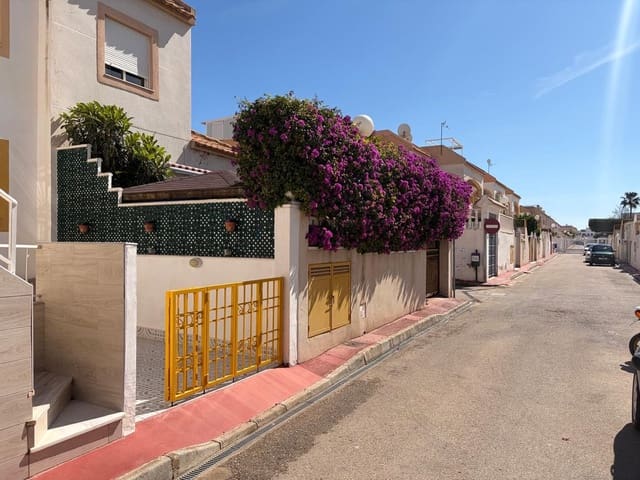 2 bedroom Apartment for sale in Torrevieja with pool garage - € 148,500 (Ref: 9691662)