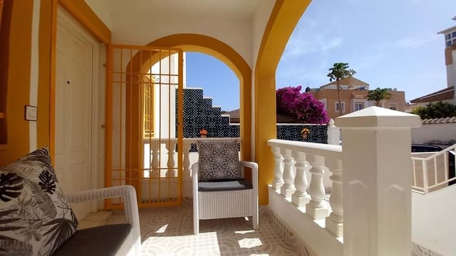 2 bedroom Apartment for sale in Torrevieja with pool garage - € 148,500 (Ref: 9691662)