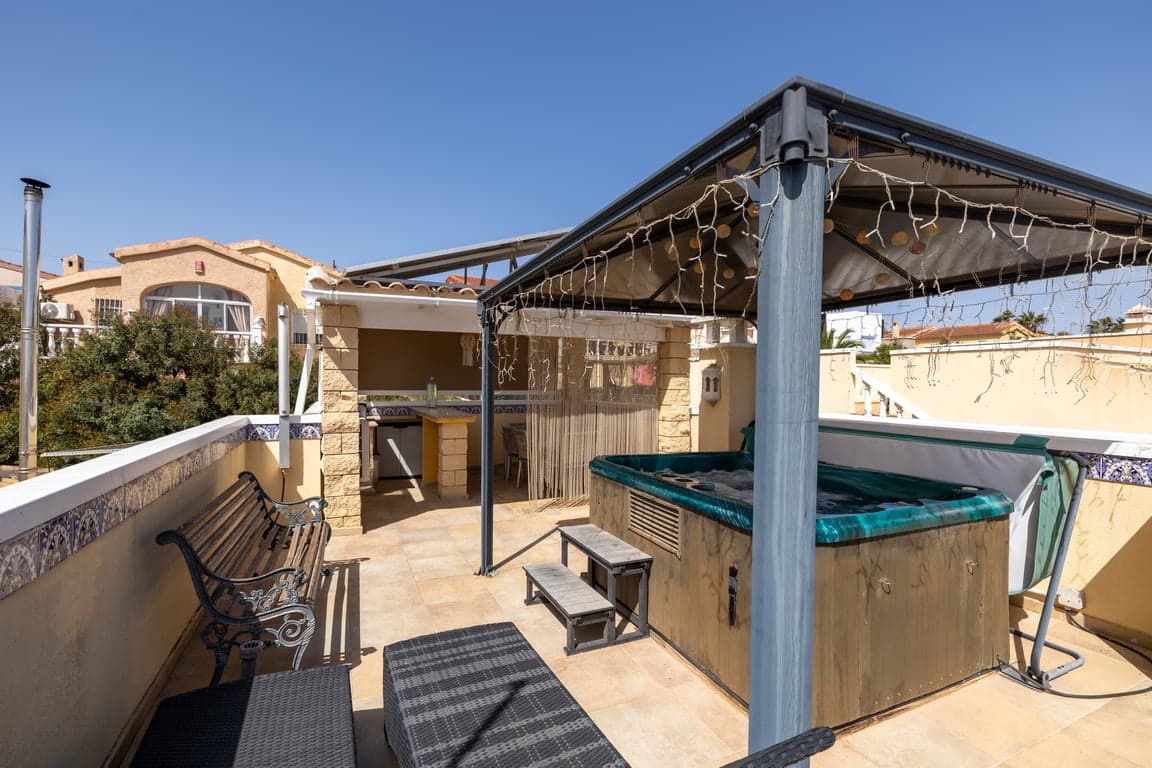 3 soverom Villa til salgs i San Fulgencio med svømmebasseng garasje - € 305 000 (Ref: 9759432)