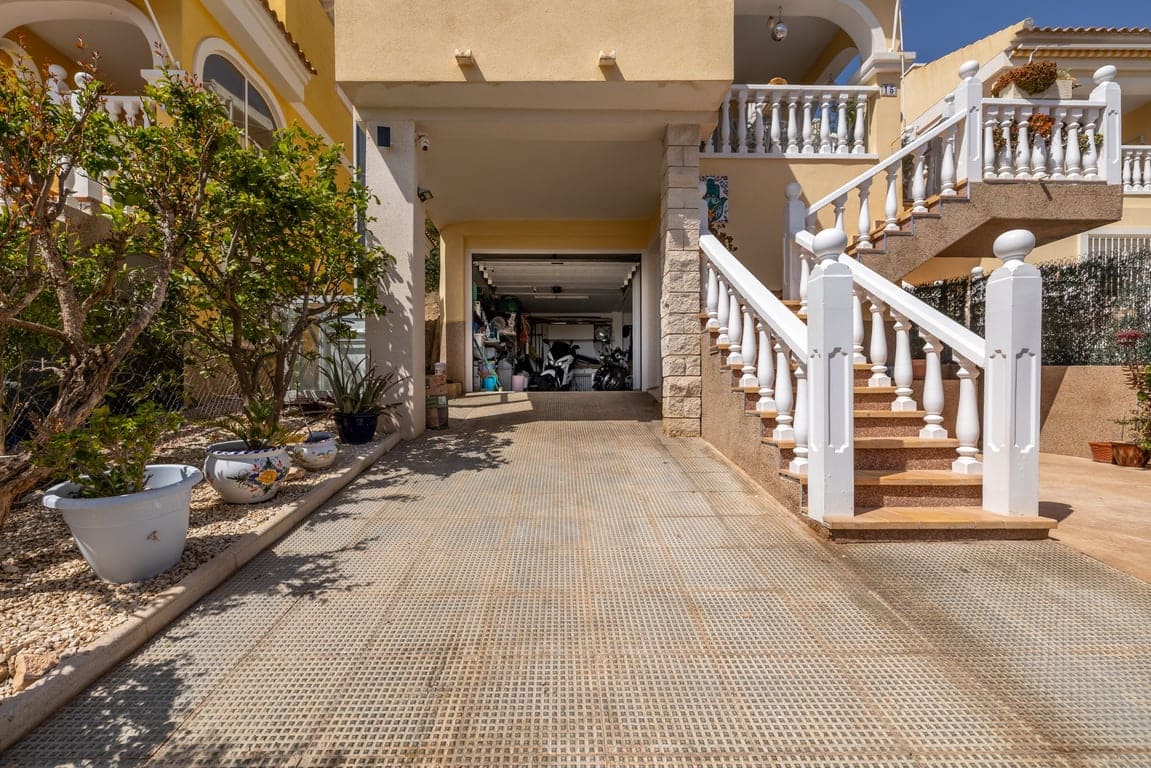 3 soverom Villa til salgs i San Fulgencio med svømmebasseng garasje - € 305 000 (Ref: 9759432)