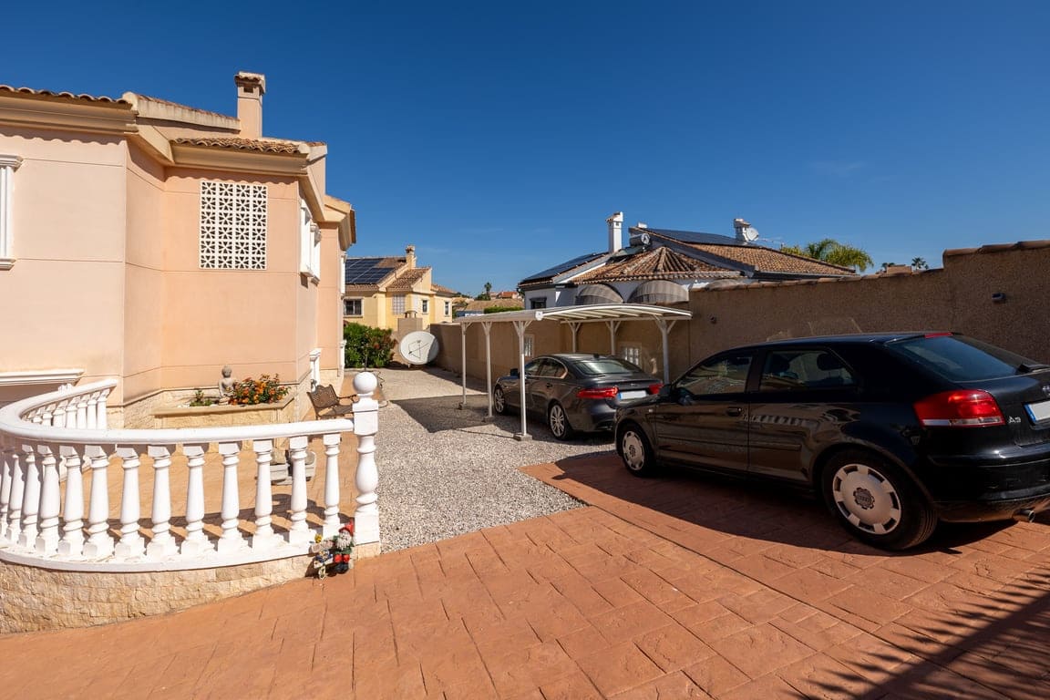 2 sovrum Villa till salu i San Fulgencio med pool garage - 450 000 € (Ref: 9872114)