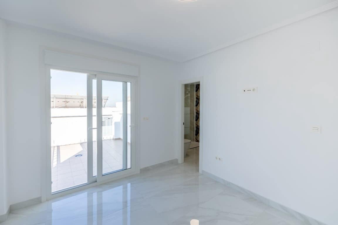2 bedroom Villa for sale in San Fulgencio with pool garage - € 370,000 (Ref: 9874232)