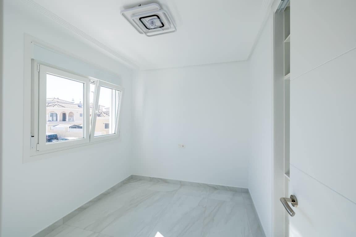 2 bedroom Villa for sale in San Fulgencio with pool garage - € 370,000 (Ref: 9874232)