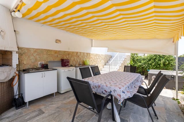 3 slaapkamer Villa te koop in San Fulgencio met zwembad garage - € 540.000 (Ref: 9892714)