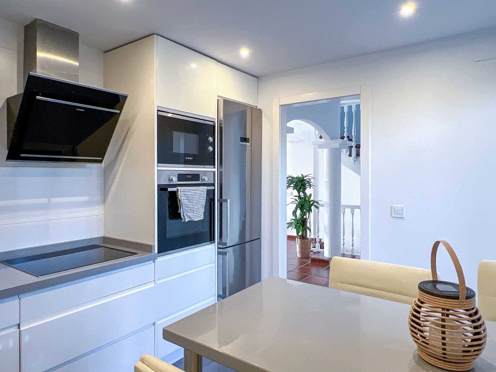 4 bedroom Townhouse for sale in Sitio de Calahonda with pool garage - € 690,000 (Ref: 10043433)