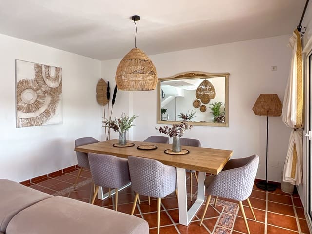 4 bedroom Townhouse for sale in Sitio de Calahonda, Mijas with pool garage - € 690,000 (Ref: 10043433)