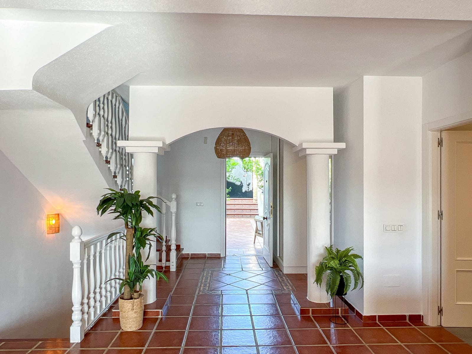 4 bedroom Townhouse for sale in Sitio de Calahonda with pool garage - € 690,000 (Ref: 10043433)