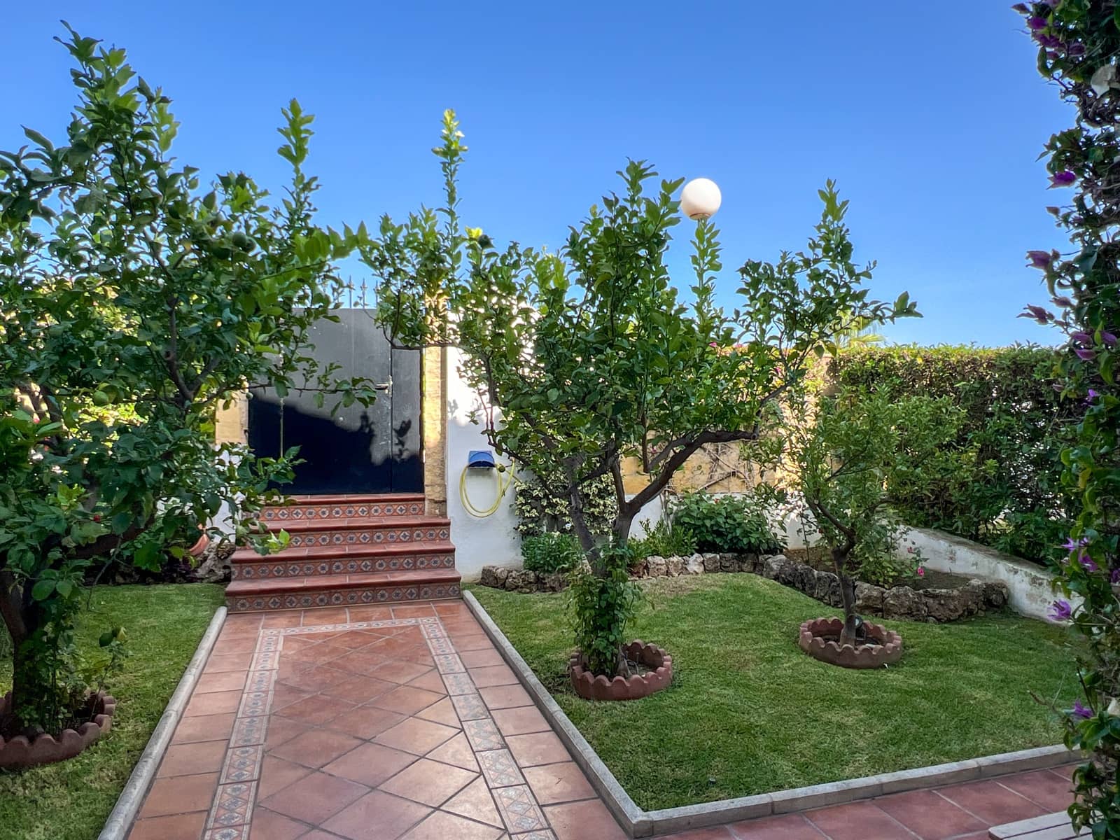 4 bedroom Townhouse for sale in Sitio de Calahonda with pool garage - € 690,000 (Ref: 10043433)