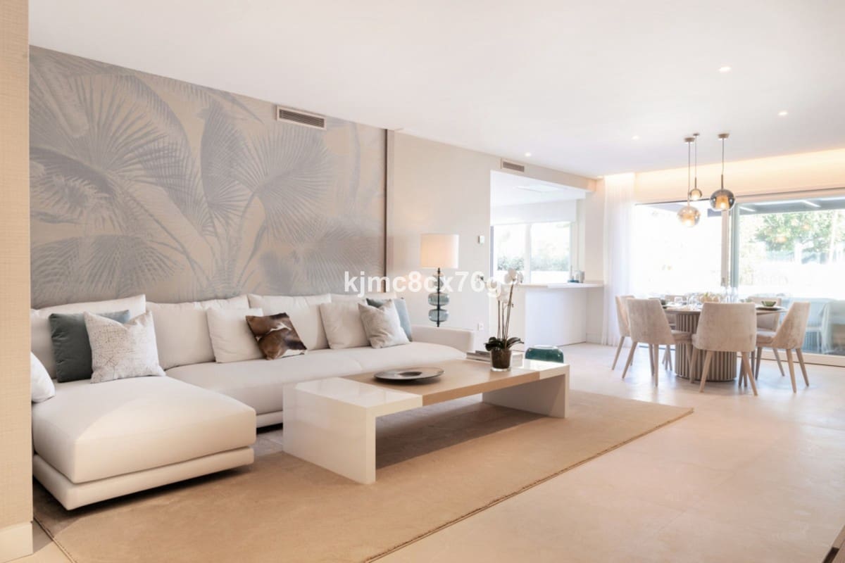 2 slaapkamer Appartement te koop in Golden Mile met zwembad garage - € 860.000 (Ref: 6386333)