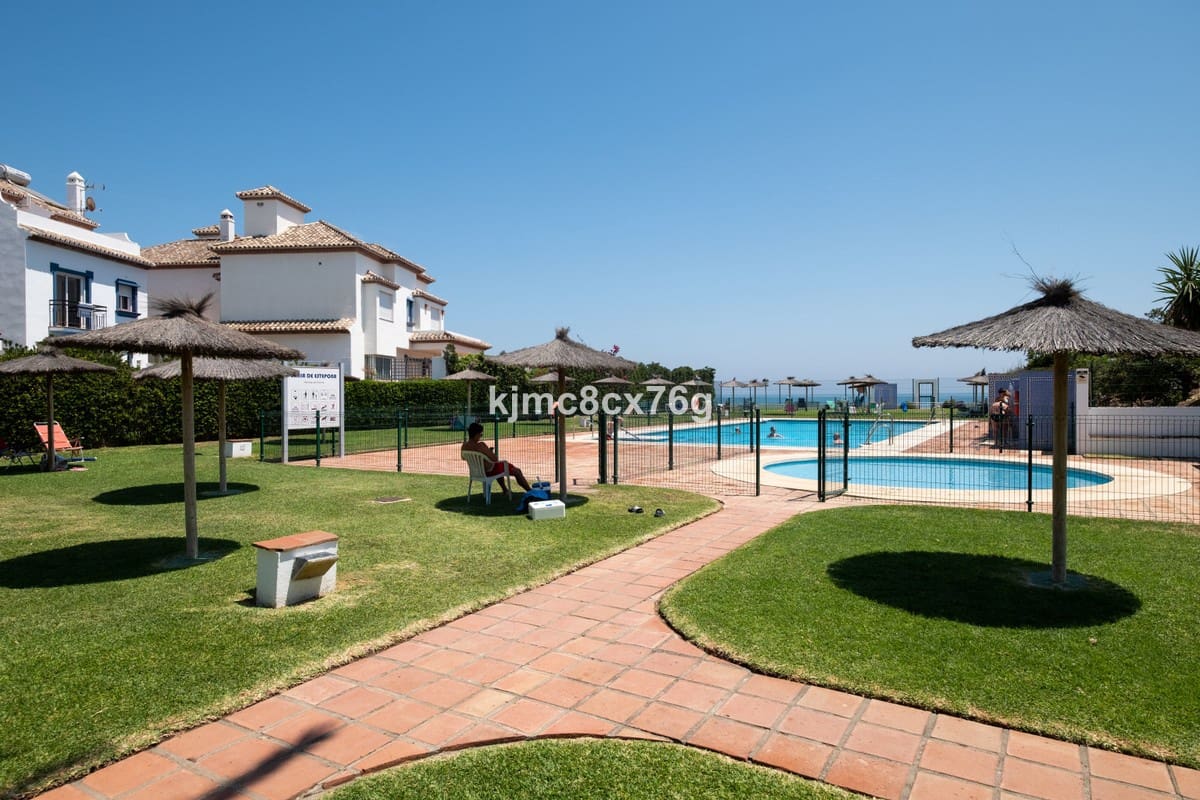 3 Zimmer Penthouse zu verkaufen in Estepona mit Pool Garage - 739.000 € (Ref: 6386365)