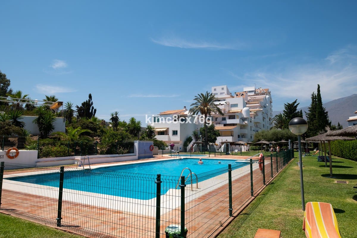 3 Zimmer Penthouse zu verkaufen in Estepona mit Pool Garage - 739.000 € (Ref: 6386365)