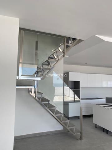 3 Zimmer Penthouse zu verkaufen in Estepona mit Pool Garage - 739.000 € (Ref: 6386365)