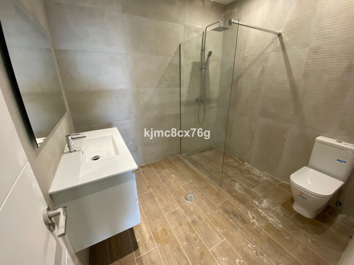 3 Zimmer Penthouse zu verkaufen in Estepona mit Pool Garage - 695.000 € (Ref: 6386366)