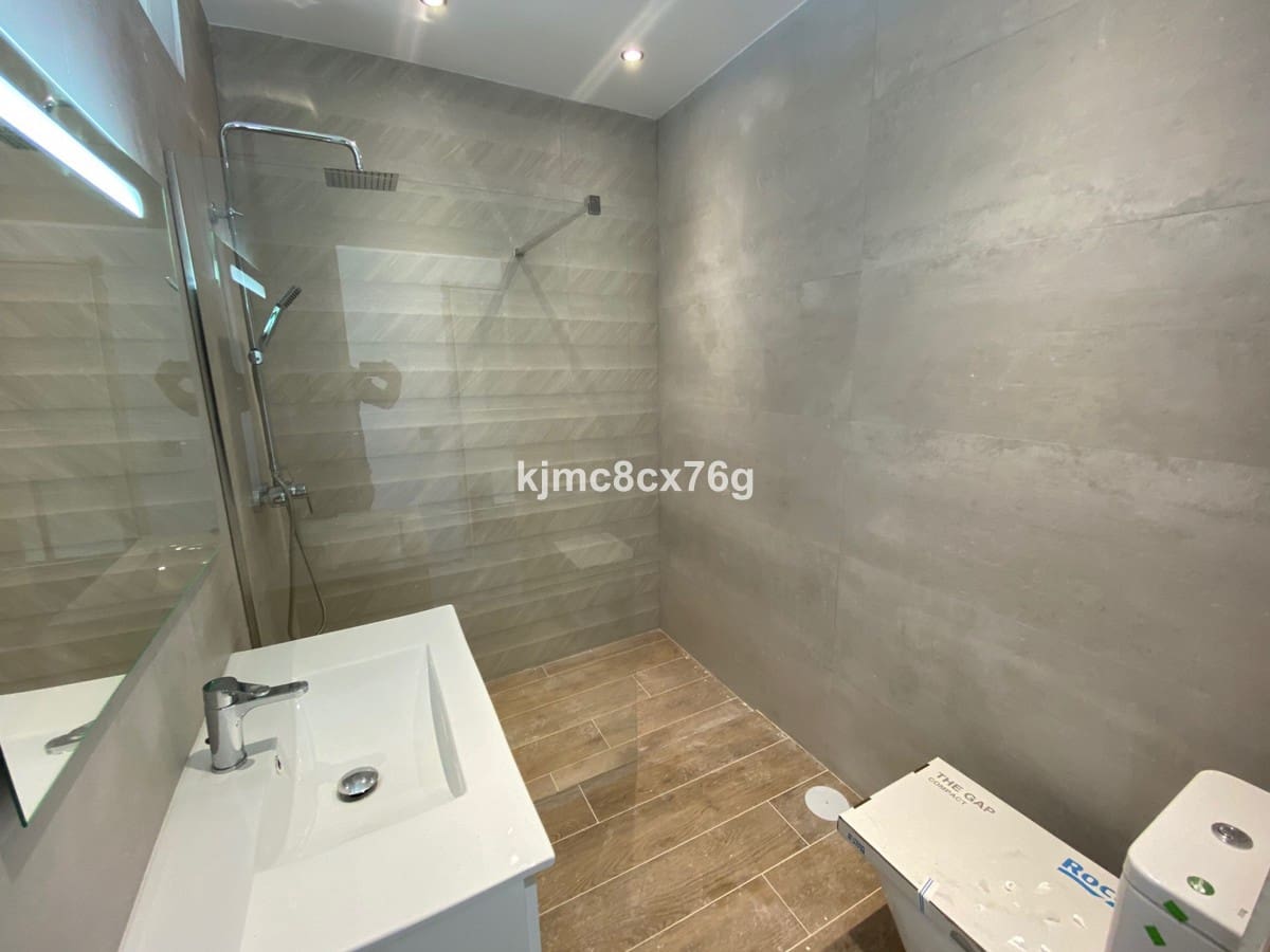 3 Zimmer Penthouse zu verkaufen in Estepona mit Pool Garage - 695.000 € (Ref: 6386366)