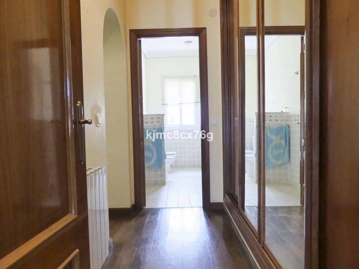 6 soverom Villa til salgs i Las Chapas med svømmebasseng garasje - € 1 600 000 (Ref: 6386371)