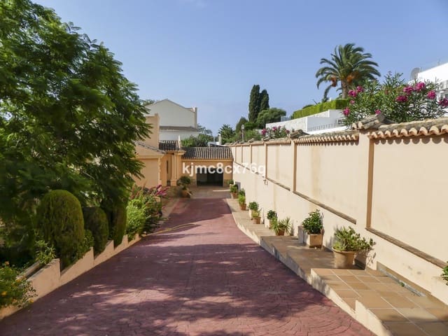 6 soverom Villa til salgs i Las Chapas, Marbella med svømmebasseng garasje - € 1 600 000 (Ref: 6386371)