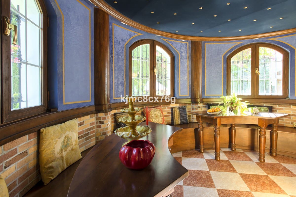 5 sypialnia Willa na sprzedaż w Torrequebrada z basenem garażem - 1 950 000 € (Ref: 6386376)