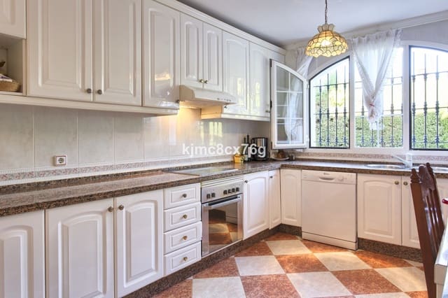 5 chambre Villa/Maison à vendre à Torrequebrada, Benalmádena avec piscine garage - 1 950 000 € (Ref: 6386376)