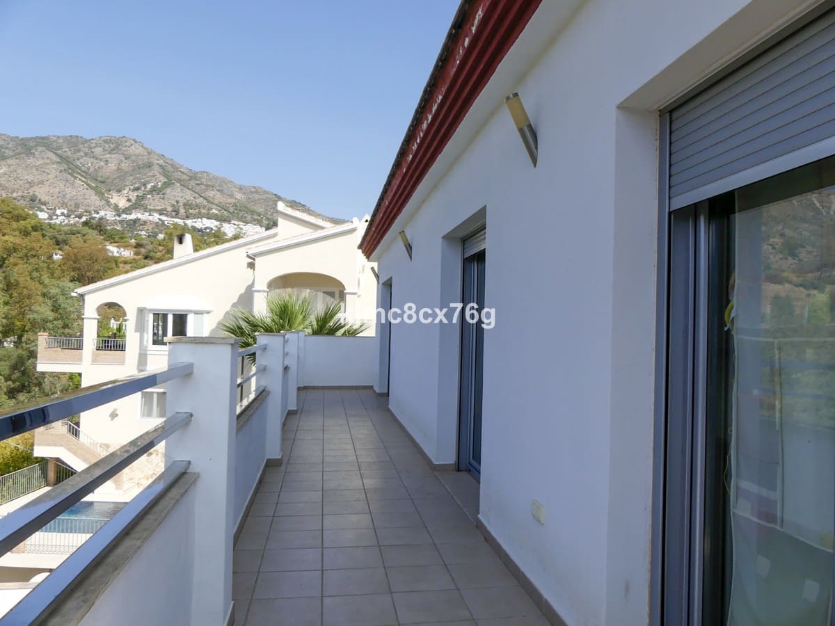 5 bedroom Villa for sale in Mijas with pool garage - € 895,000 (Ref: 6386377)