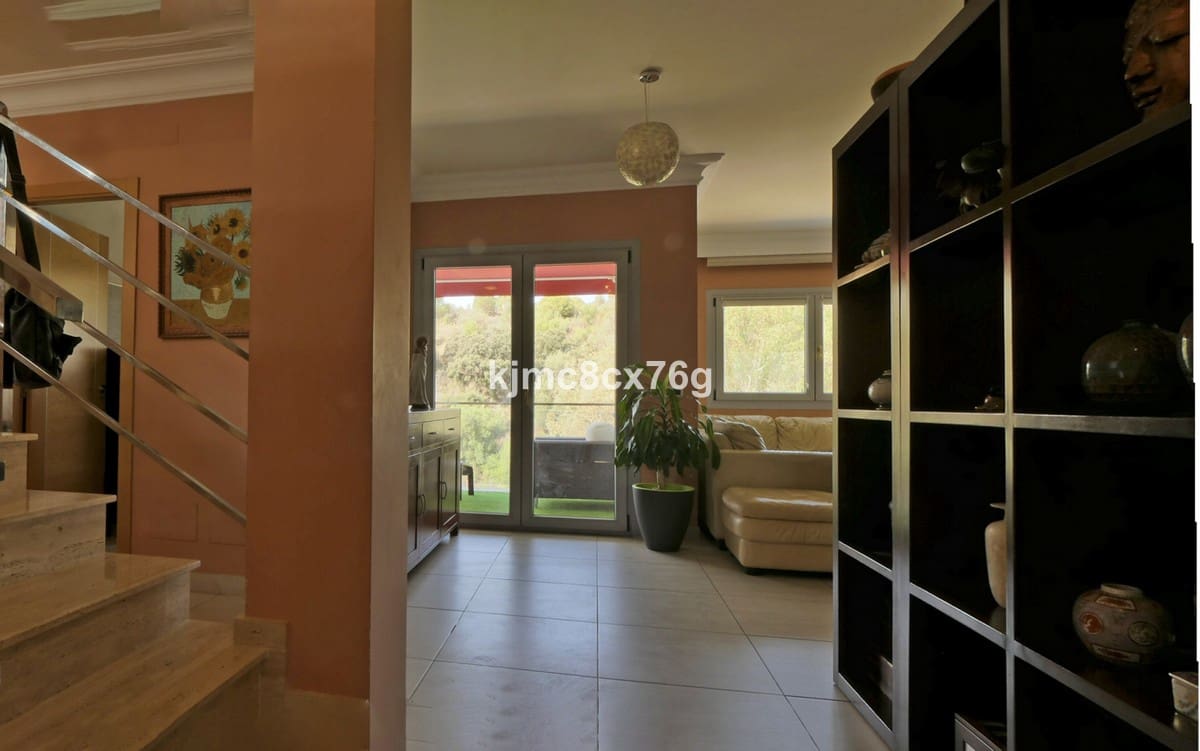 5 bedroom Villa for sale in Mijas with pool garage - € 895,000 (Ref: 6386377)