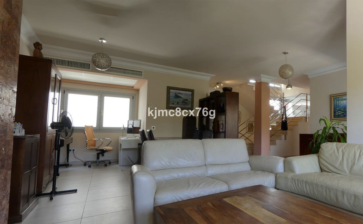 5 bedroom Villa for sale in Mijas with pool garage - € 895,000 (Ref: 6386377)