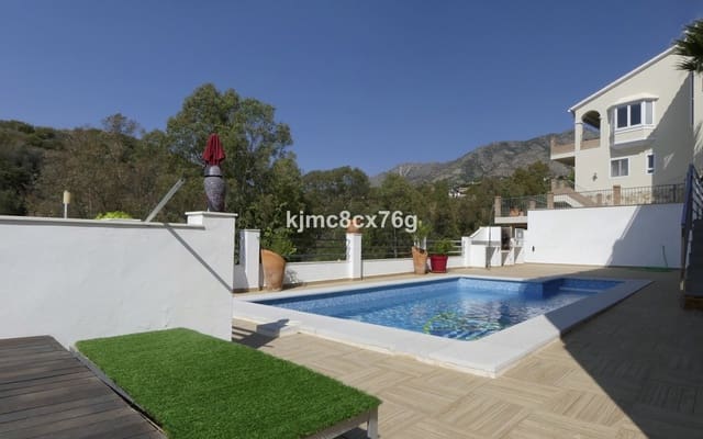 5 bedroom Villa for sale in Mijas with pool garage - € 895,000 (Ref: 6386377)