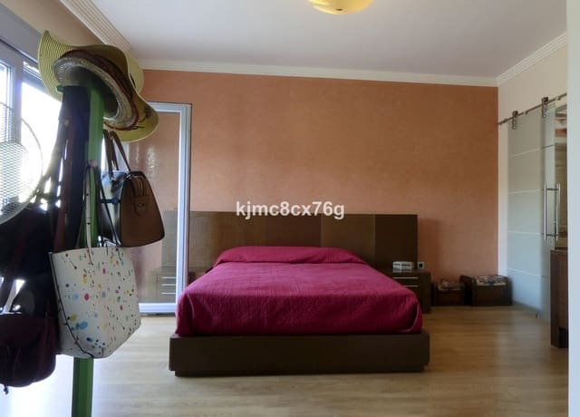 5 bedroom Villa for sale in Mijas with pool garage - € 895,000 (Ref: 6386377)