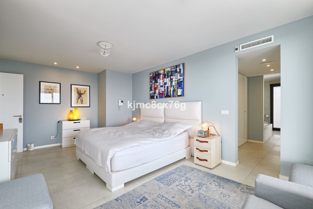 4 bedroom Villa for sale in Benahavis with pool garage - € 2,745,000 (Ref: 6386391)