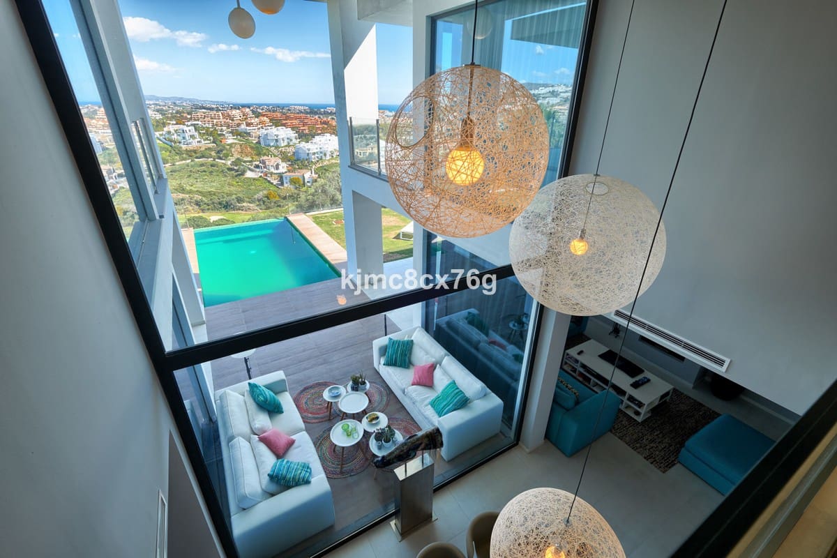 4 bedroom Villa for sale in Benahavis with pool garage - € 2,745,000 (Ref: 6386391)