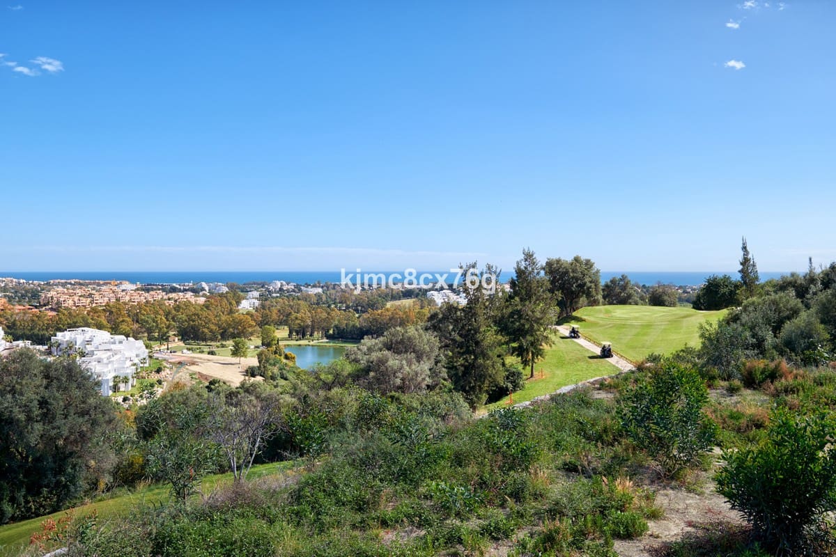 4 bedroom Villa for sale in Benahavis with pool garage - € 2,745,000 (Ref: 6386391)