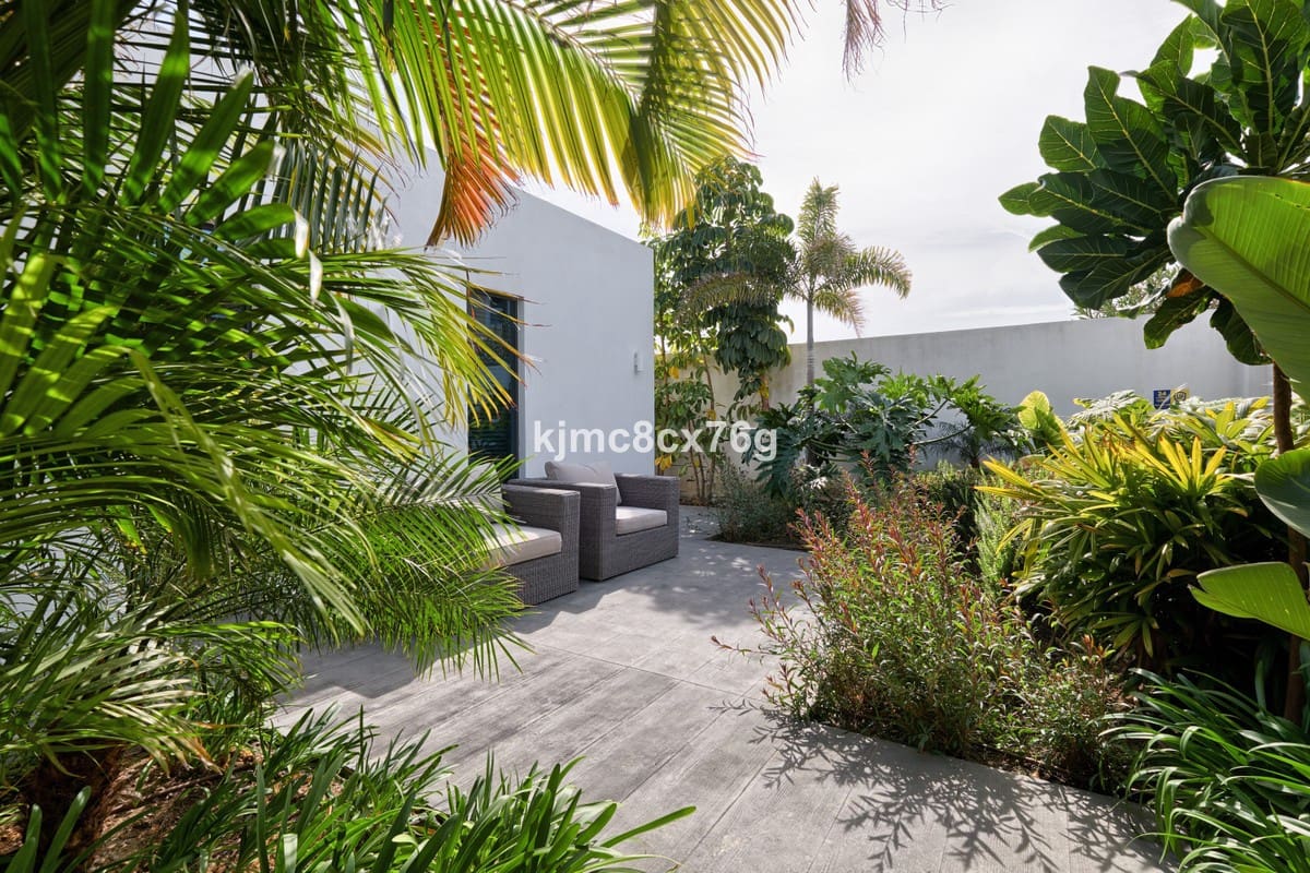 4 bedroom Villa for sale in Benahavis with pool garage - € 2,745,000 (Ref: 6386391)