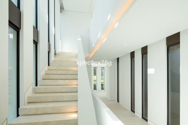 7 Zimmer Villa zu verkaufen in Marbella mit Pool Garage - 4.500.000 € (Ref: 6386410)