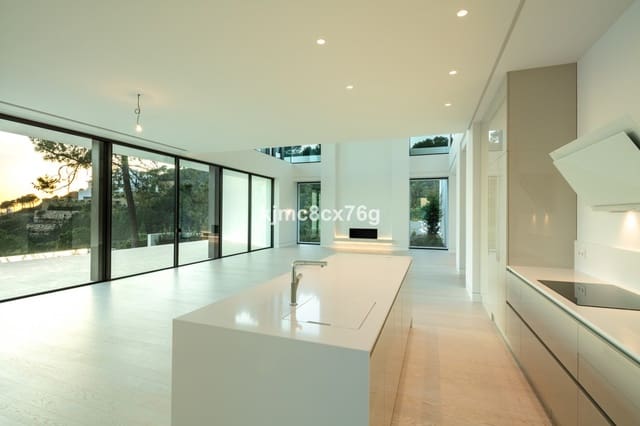 7 Zimmer Villa zu verkaufen in Marbella mit Pool Garage - 4.500.000 € (Ref: 6386410)