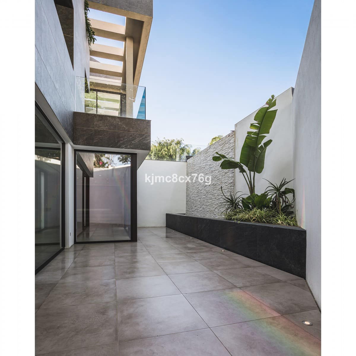 6 bedroom Villa for sale in Guadalmina with pool garage - € 4,995,000 (Ref: 6386432)