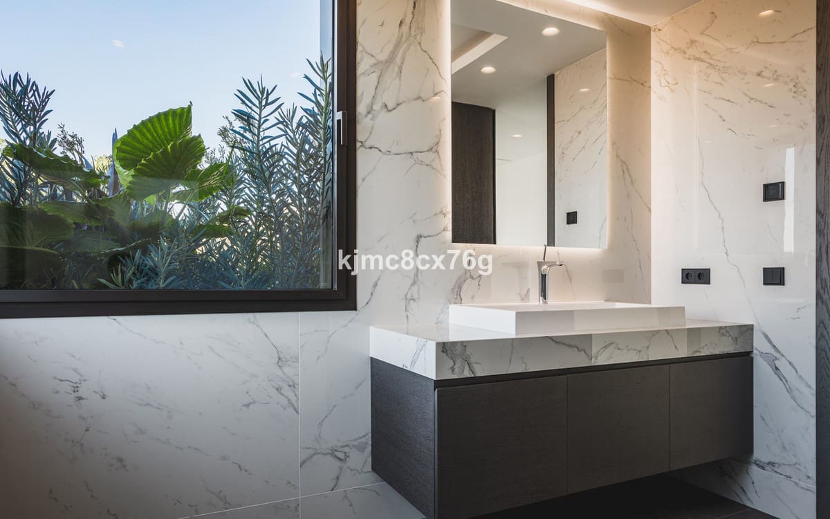 6 bedroom Villa for sale in Guadalmina with pool garage - € 4,995,000 (Ref: 6386432)