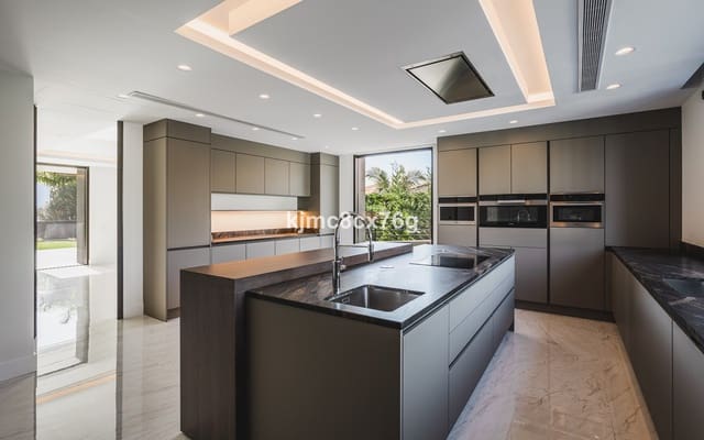 6 slaapkamer Villa te koop in Guadalmina, Marbella met zwembad garage - € 4.995.000 (Ref: 6386432)