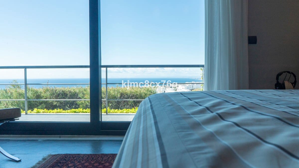 5 sypialnia Willa na sprzedaż w Los Monteros z basenem garażem - 3 400 000 € (Ref: 6386439)