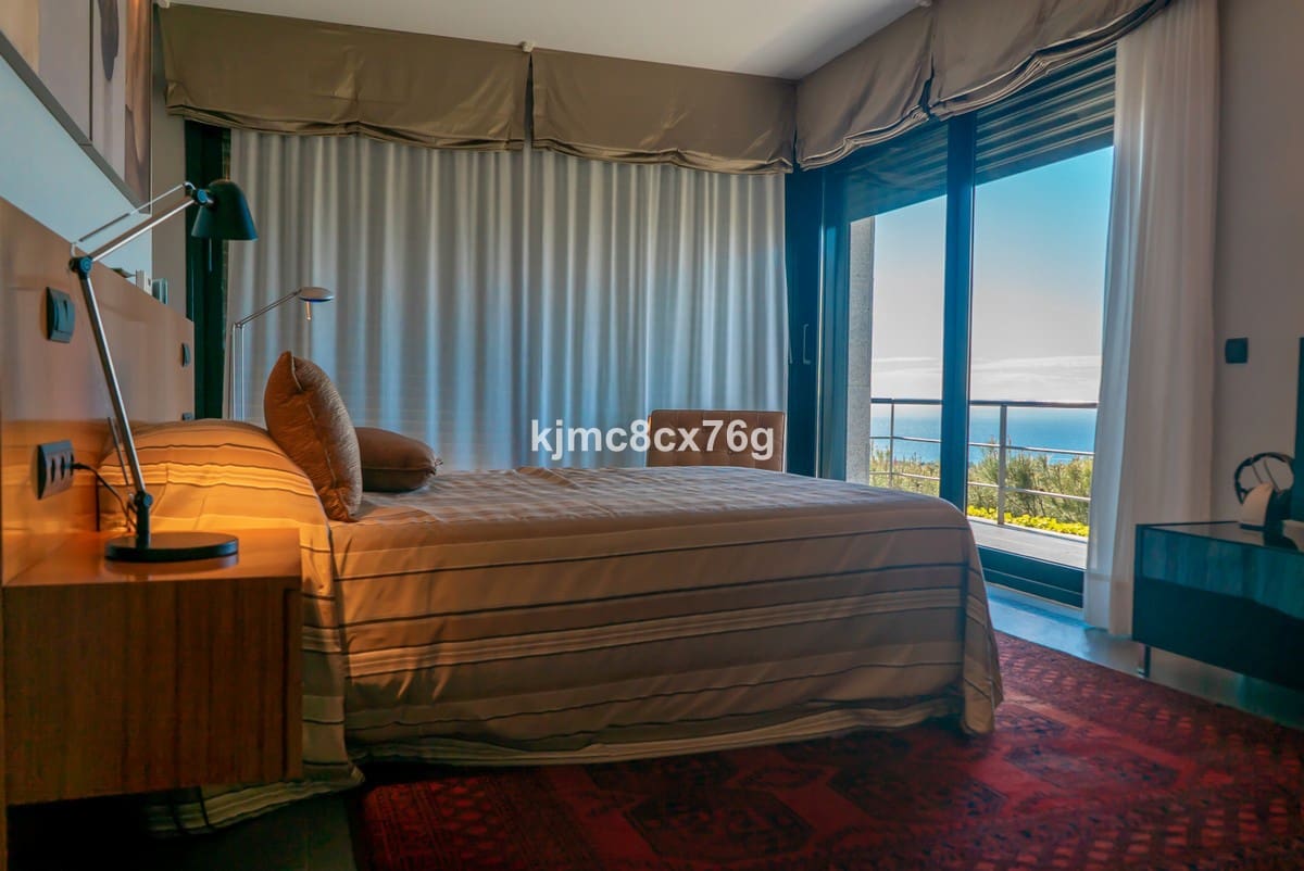 5 sypialnia Willa na sprzedaż w Los Monteros z basenem garażem - 3 400 000 € (Ref: 6386439)