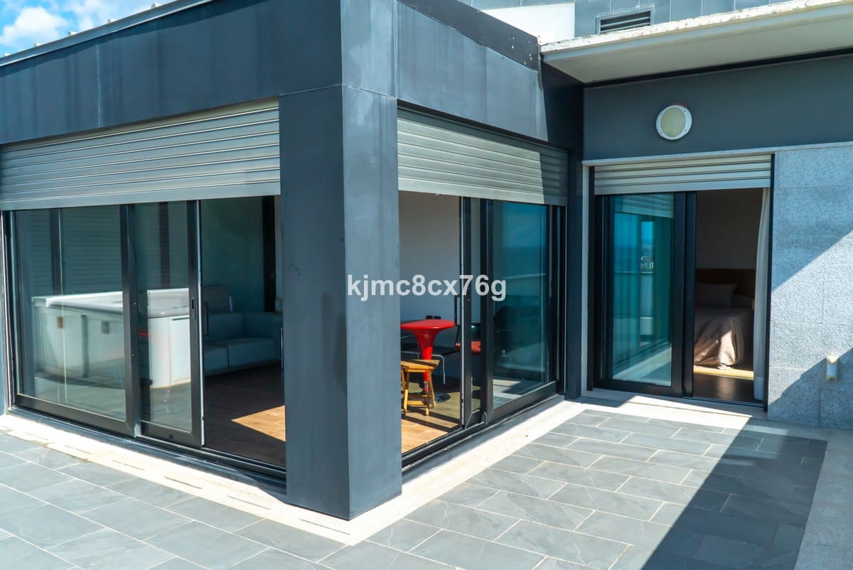 5 sypialnia Willa na sprzedaż w Los Monteros z basenem garażem - 3 400 000 € (Ref: 6386439)