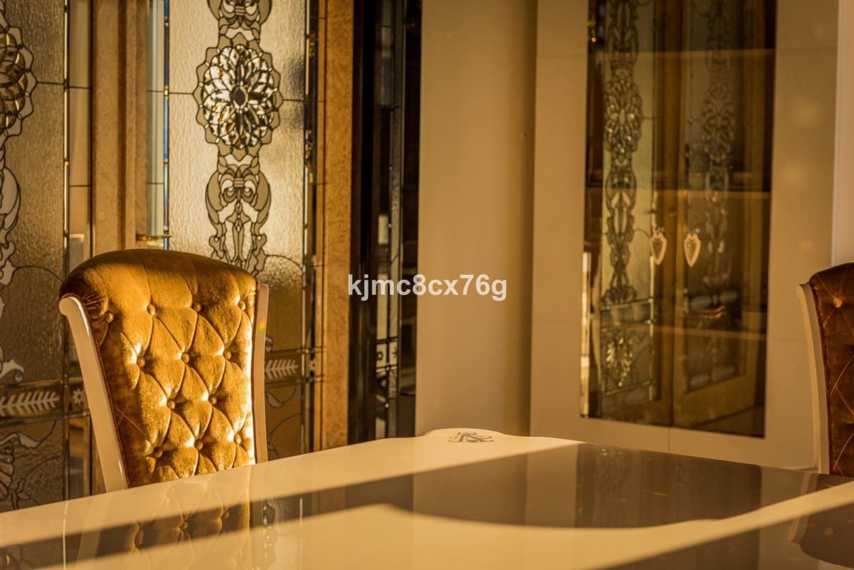 7 soverom Villa til salgs i Las Chapas med svømmebasseng garasje - € 9 500 000 (Ref: 6386461)