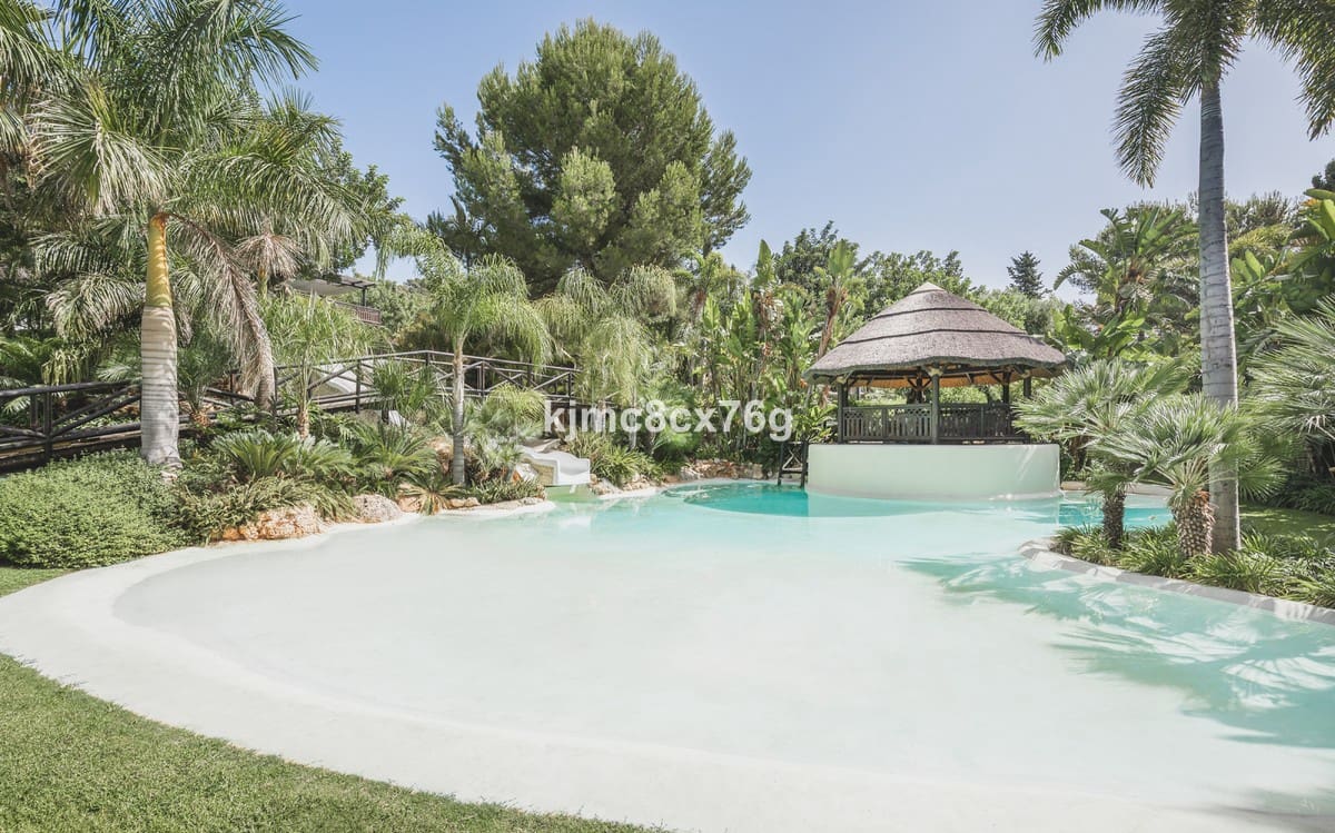 8 bedroom Villa for sale in Marbella with pool garage - € 10,000,000 (Ref: 6386462)