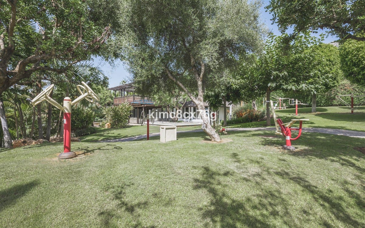 8 bedroom Villa for sale in Marbella with pool garage - € 10,000,000 (Ref: 6386462)