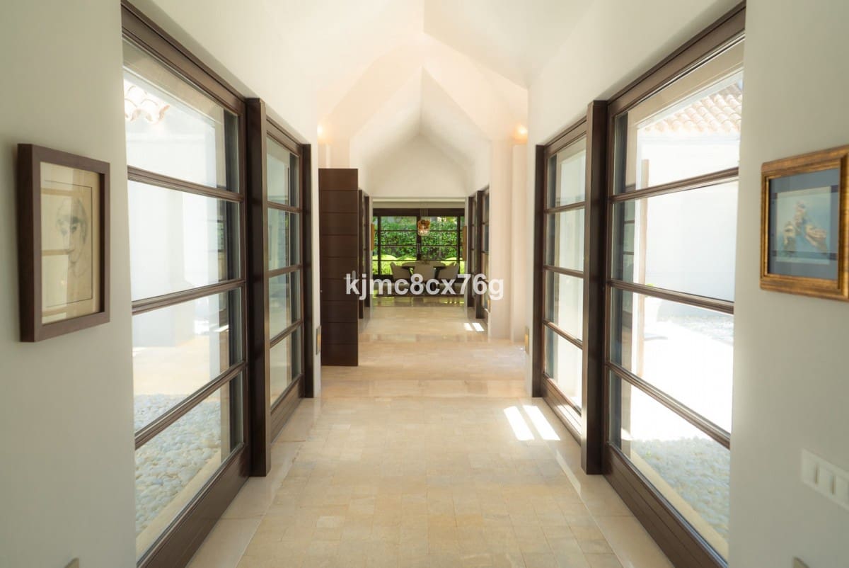 4 bedroom Villa for sale in Monte Halcones with pool garage - € 4,900,000 (Ref: 6386473)