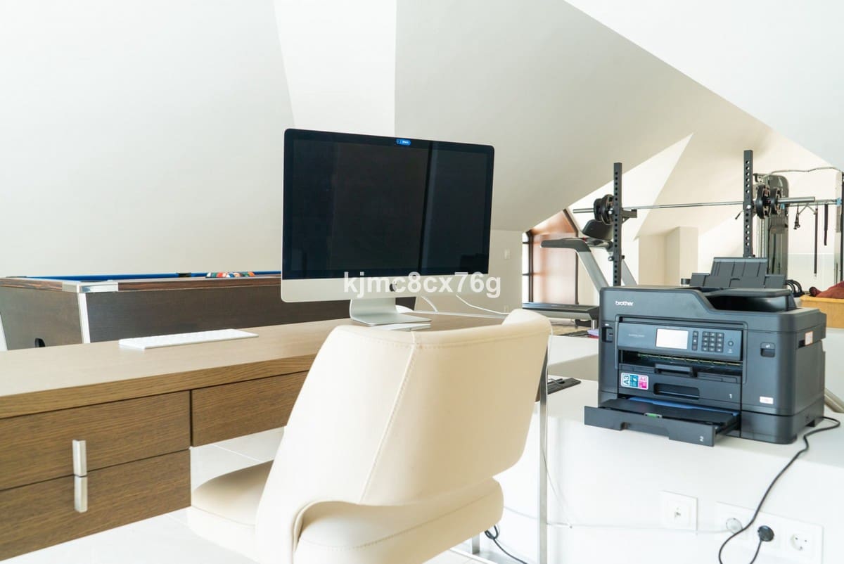 4 bedroom Villa for sale in Monte Halcones with pool garage - € 4,900,000 (Ref: 6386473)