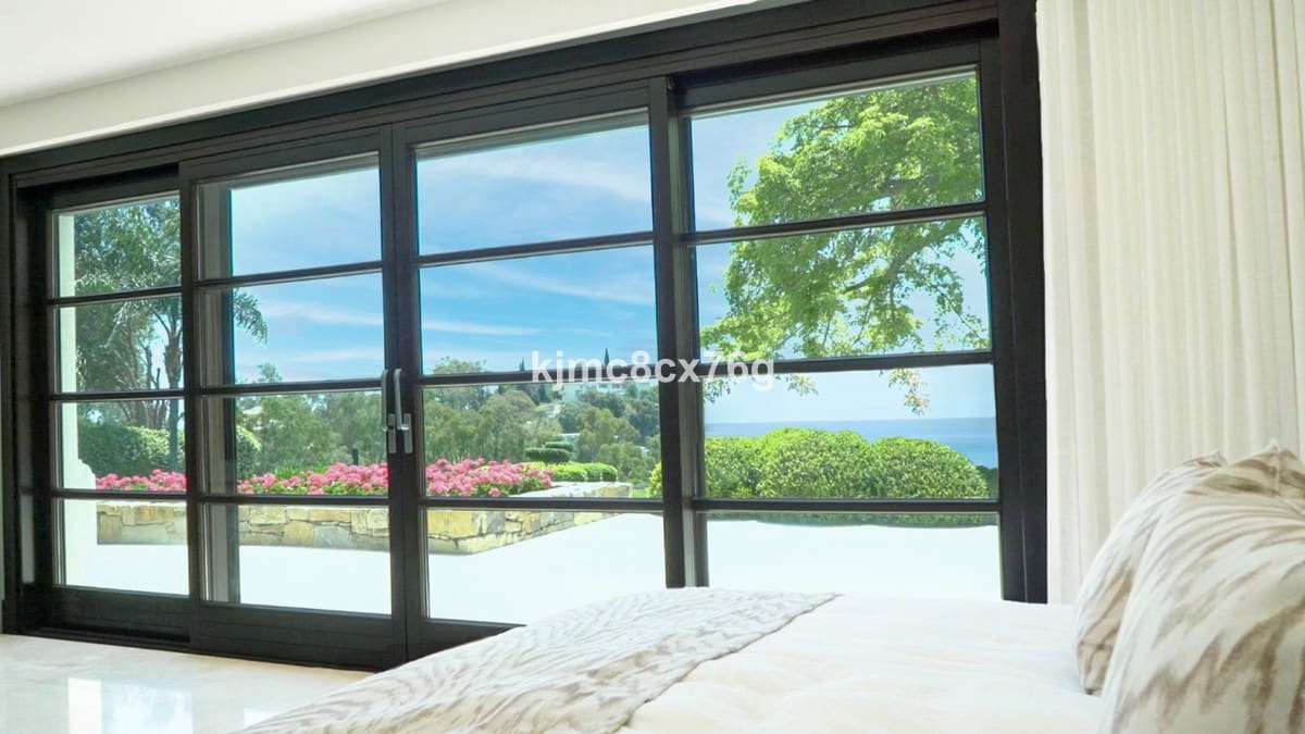 4 bedroom Villa for sale in Monte Halcones with pool garage - € 4,900,000 (Ref: 6386473)