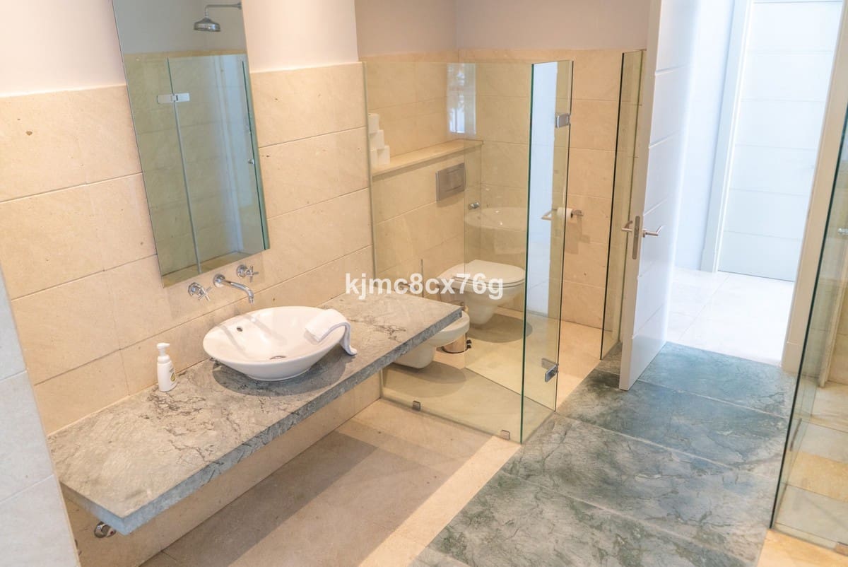 4 bedroom Villa for sale in Monte Halcones with pool garage - € 4,900,000 (Ref: 6386473)